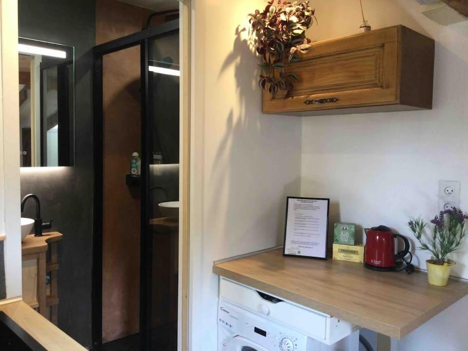 Studio De Charme Au Coeur De La Vieille Ville Ница Екстериор снимка